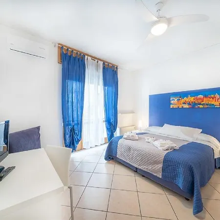 Residenza Al Centro Storico Guest house 2*